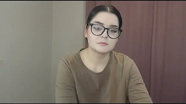 Snapshot of ohhhMie chatting on 03-01-25, 10:10 ohhhMie online show from 03-01-25, 10:10