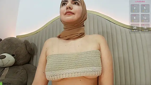 dalilasaadi  online show from 04-09-26, 01:29