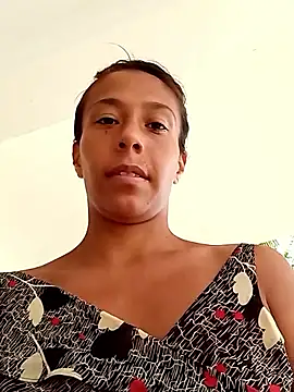 Snapshot of Luna-Natural chatting on 09-17-25, 04:42 Luna-Natural online show from 09-17-25, 04:42