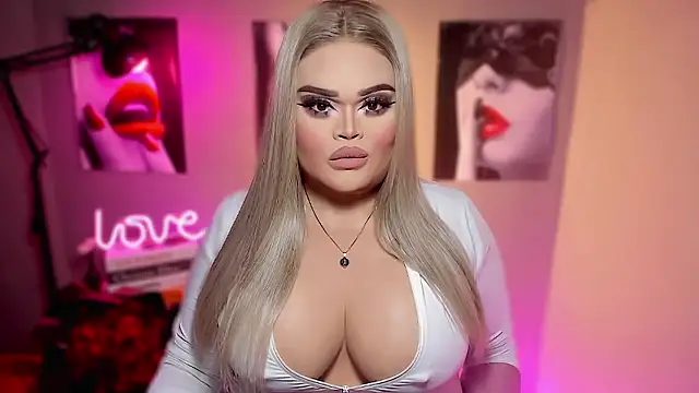 Snapshot of KarolinaThompson chatting on 01-11-26, 08:32 KarolinaThompson online show from 01-11-26, 08:32