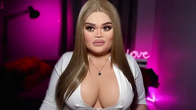 Snapshot of KarolinaThompson chatting on 03-04-26, 05:15 KarolinaThompson online show from 03-04-26, 05:15