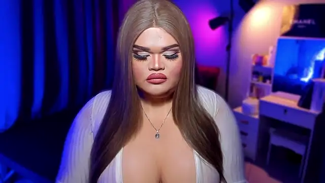 Snapshot of KarolinaThompson chatting on 12-08-24, 01:19 KarolinaThompson online show from 12-08-24, 01:19