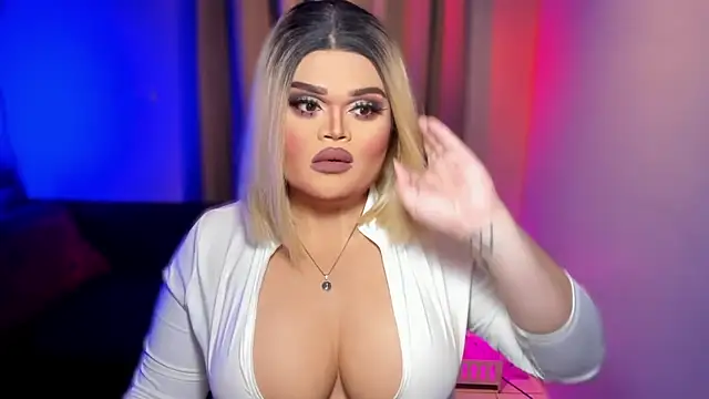 Snapshot of KarolinaThompson chatting on 03-09-25, 07:12 KarolinaThompson online show from 03-09-25, 07:12