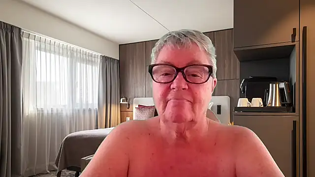 GrannyChrissy68 online show from 07-01-26, 02:06