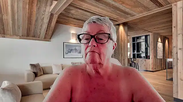 GrannyChrissy68 online show from 02-19-26, 05:54