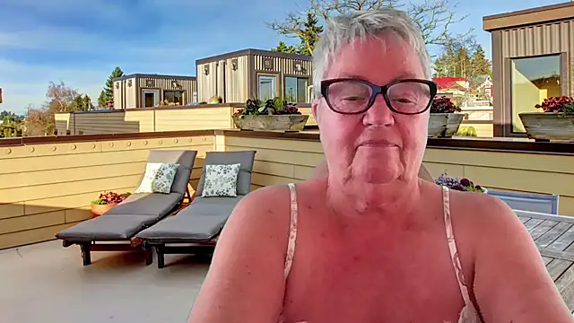 GrannyChrissy68 online show from 07-20-26, 01:24