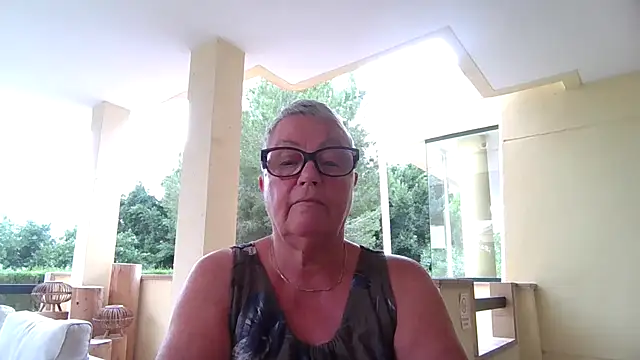 GrannyChrissy68 online show from 10-26-25, 01:33