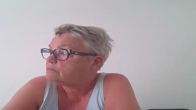 GrannyChrissy68 online show from 10-06-25, 02:40