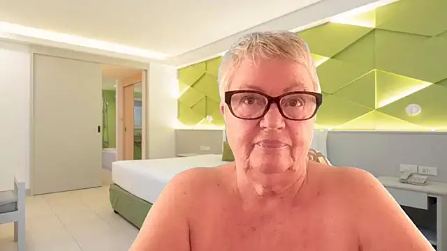 GrannyChrissy68 online show from 03-26-26, 01:20