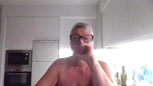 GrannyChrissy68 online show from 10-10-25, 08:53