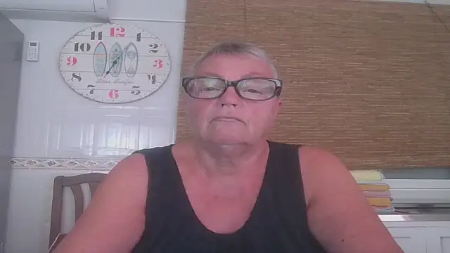 GrannyChrissy68 online show from 10-30-25, 06:05