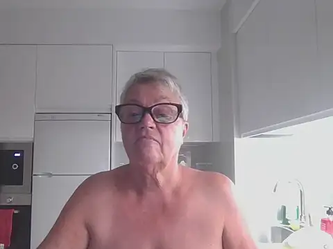 GrannyChrissy68 online show from 10-12-25, 09:49