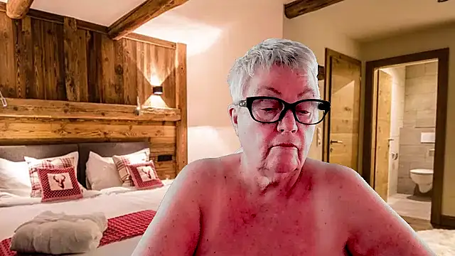 GrannyChrissy68 online show from 02-22-26, 02:41