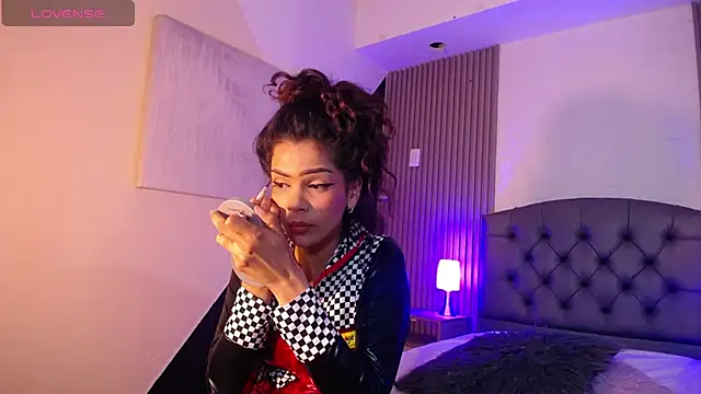 Snapshot of ximena_diaz chatting on 03-06-25, 08:27 ximena diaz online show from 03-06-25, 08:27