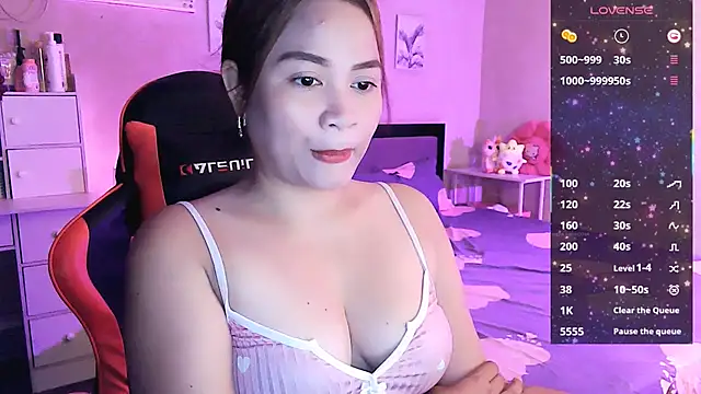 Snapshot of yenyen_ chatting on 05-21-26, 01:03 yenyen online show from 05-21-26, 01:03