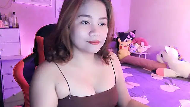 Snapshot of yenyen_ chatting on 05-05-26, 01:30 yenyen online show from 05-05-26, 01:30