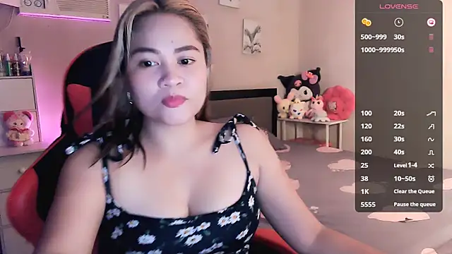 Snapshot of yenyen_ chatting on 06-17-26, 01:49 yenyen online show from 06-17-26, 01:49