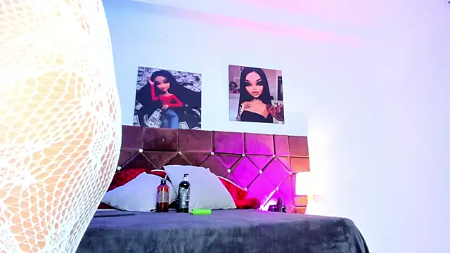 Snapshot of Ariana_lopezz chatting on 02-11-25, 12:47 Ariana lopezz online show from 02-11-25, 12:47