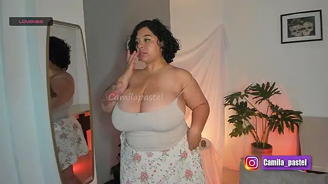 camilapastel online show from 10-26-25, 04:29