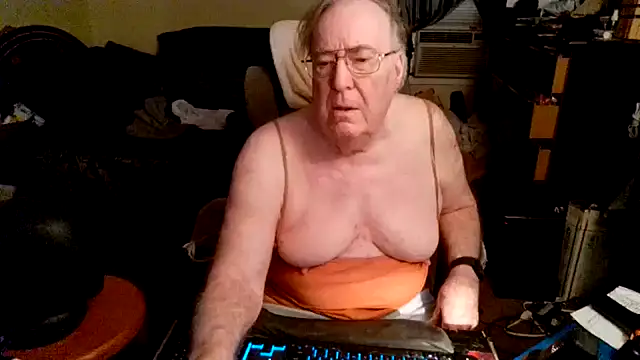 Toastir online show from 11-14-25, 04:43