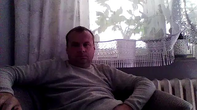 Snapshot of grzes19763 chatting on 06-12-26, 09:07 grzes19763 online show from 06-12-26, 09:07