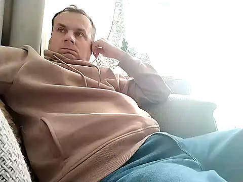 grzes19763 online show from 10-22-25, 08:25