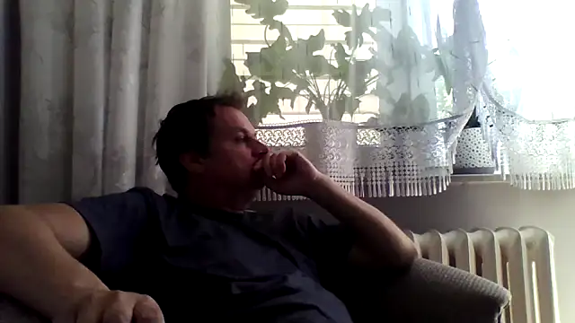 Snapshot of grzes19763 chatting on 05-20-26, 09:39 grzes19763 online show from 05-20-26, 09:39