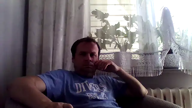 Snapshot of grzes19763 chatting on 05-22-26, 07:50 grzes19763 online show from 05-22-26, 07:50