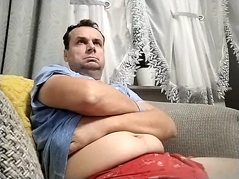 grzes19763 online show from 10-20-25, 08:42