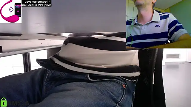 Snapshot of pliko chatting on 05-25-26, 08:13 pliko online show from 05-25-26, 08:13