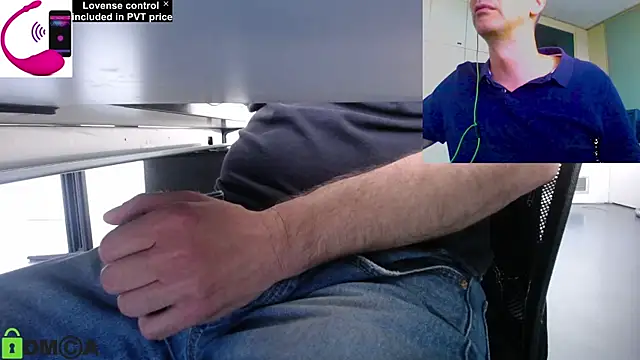 Snapshot of pliko chatting on 05-29-26, 09:37 pliko online show from 05-29-26, 09:37