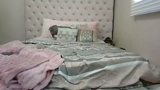 beautylovess online show from 12-17-25, 03:17