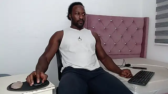 Snapshot of BlackNike chatting on 10-16-25, 06:16 BlackNike online show from 10-16-25, 06:16