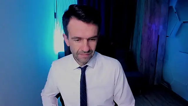 SteveTiger online show from 10-27-25, 03:40