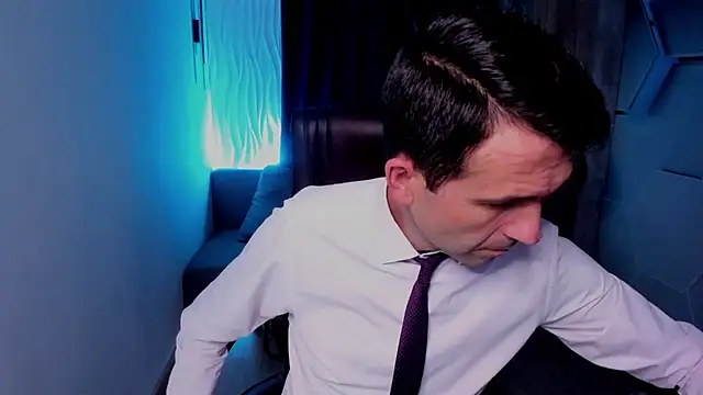 SteveTiger online show from 10-29-25, 01:54