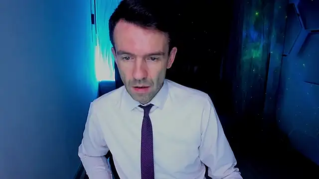 SteveTiger online show from 10-26-25, 03:29