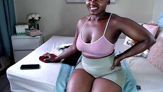 Snapshot of FitSelina66 chatting on 05-12-26, 02:45 FitSelina66 online show from 05-12-26, 02:45