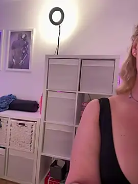 NastyMilf  online show from 03-21-25, 09:45