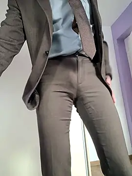 Snapshot of Justforoneday chatting on 11-14-25, 12:09 Justforoneday online show from 11-14-25, 12:09