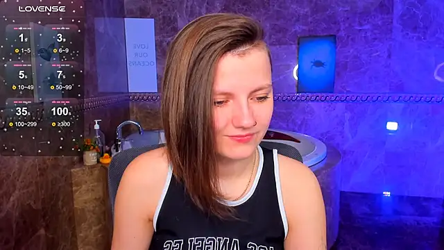 MelindaTin online show from 04-10-26, 01:01