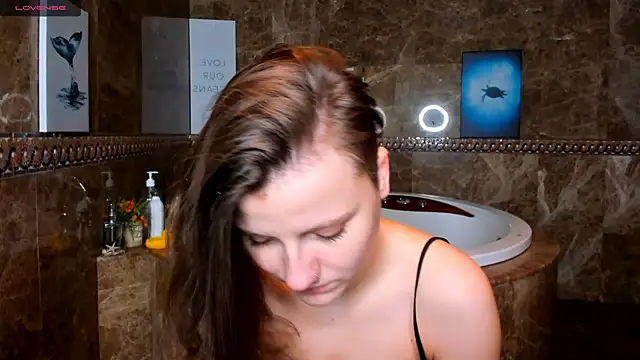 MelindaTin online show from 03-07-25, 03:29