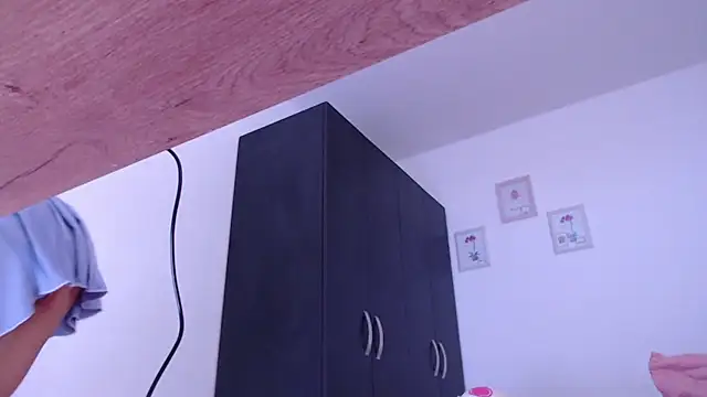 step daughter online show from 10-22-25, 04:56