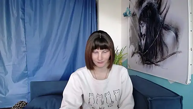 Snapshot of cornflower_mm chatting on 05-18-26, 02:01 cornflower mm online show from 05-18-26, 02:01