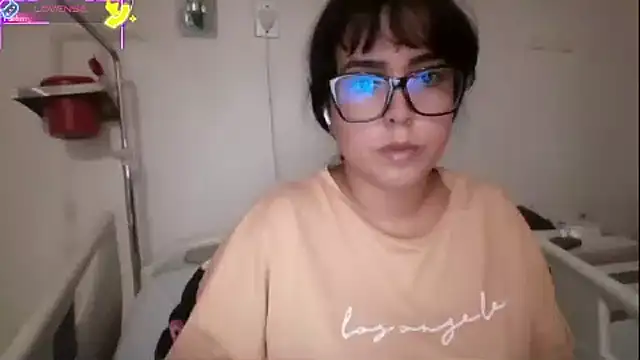 Snapshot of LillyCandy chatting on 10-09-25, 05:46 LillyCandy online show from 10-09-25, 05:46