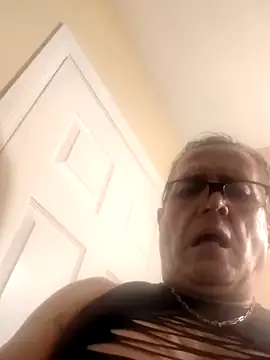 Snapshot of bobby69cock chatting on 02-04-26, 02:12 bobby69cock online show from 02-04-26, 02:12