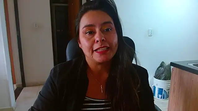 Snapshot of Ixchel_Anaid chatting on 05-08-26, 02:32 Ixchel Anaid online show from 05-08-26, 02:32