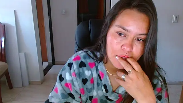 Ixchel Anaid online show from 11-23-25, 03:00