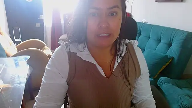 Snapshot of Ixchel_Anaid chatting on 04-20-26, 12:30 Ixchel Anaid online show from 04-20-26, 12:30