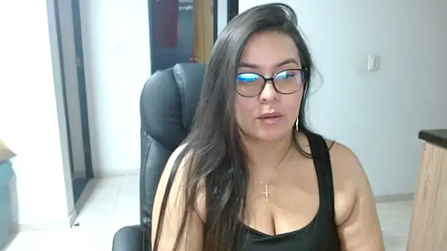 Snapshot of Ixchel_Anaid chatting on 04-27-26, 04:43 Ixchel Anaid online show from 04-27-26, 04:43
