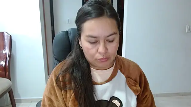 Ixchel Anaid online show from 12-02-25, 01:13